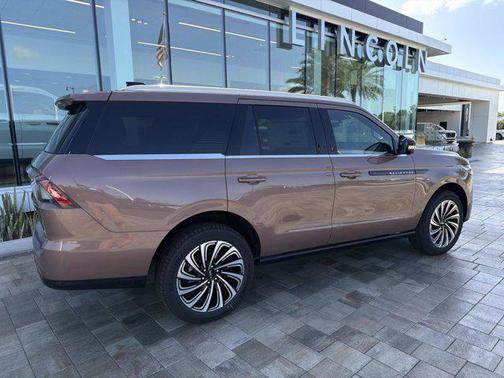 Sunrise Copper Metallic Pearlcoat 2026 Lincoln Navigator Black Label