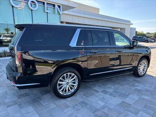 2022 Cadillac Escalade ESV Premium Luxury