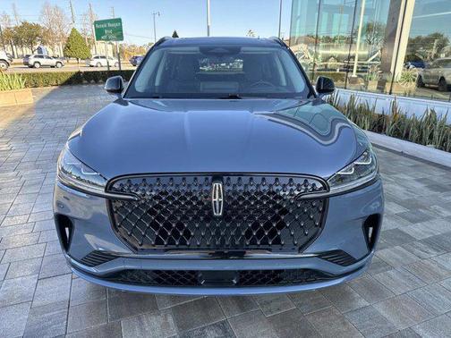 whisper blue metallic clearcoat 2026 Lincoln Aviator Reserve