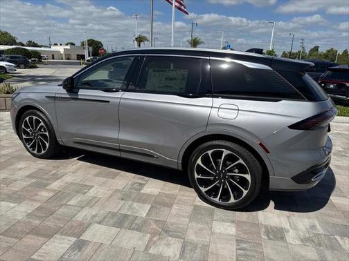 2025 Lincoln Nautilus Black Label
