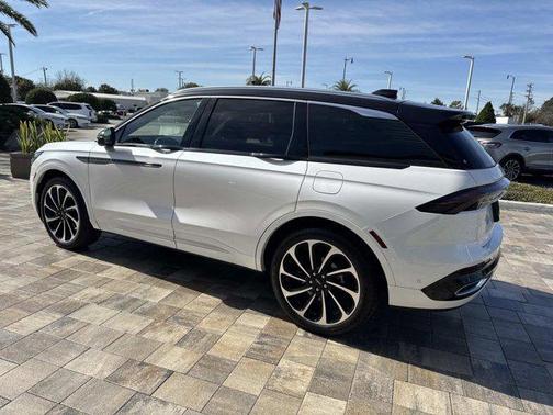 2024 Lincoln Nautilus Black Label