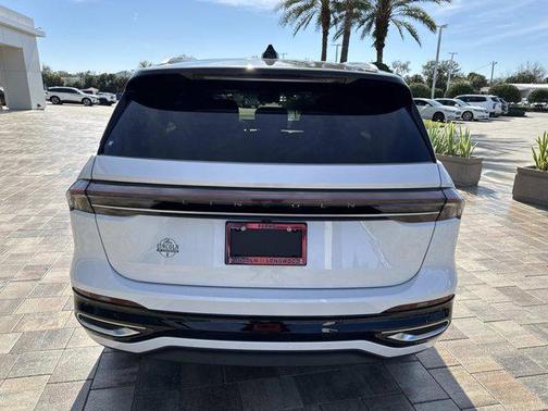 2024 Lincoln Nautilus Black Label