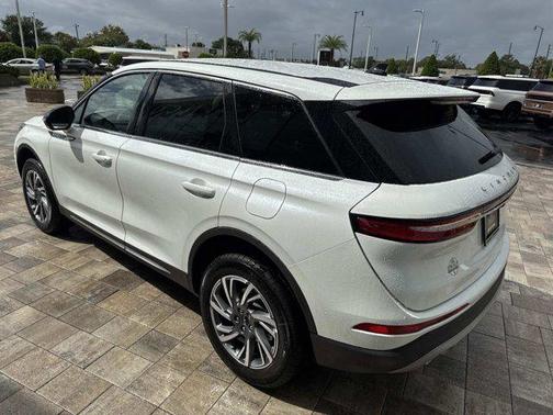 2025 Lincoln Corsair Premiere