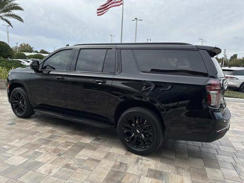 2021 Chevrolet Suburban RST