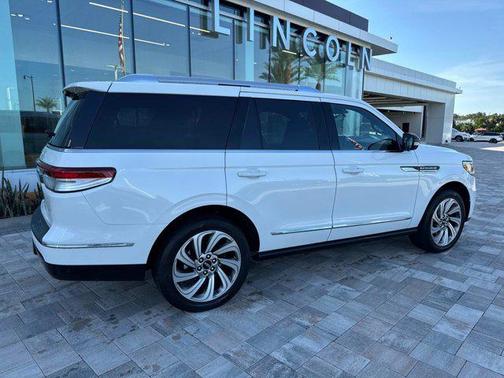 2022 Lincoln Navigator Reserve