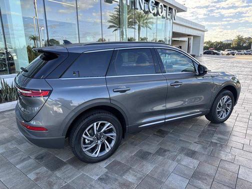 2026 Lincoln Corsair Premiere