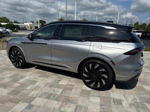 2025 Lincoln Nautilus Black Label