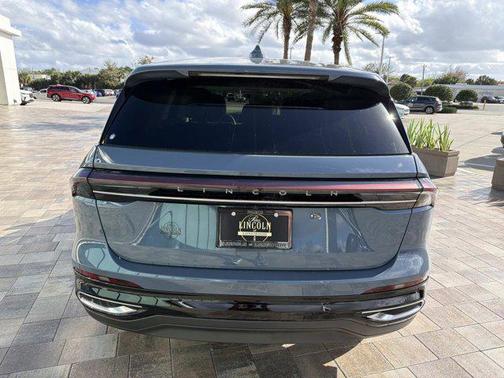 Whisper Blue Metallic Clearcoat 2026 Lincoln Nautilus Premiere