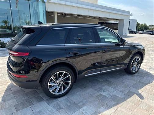 2025 Lincoln Corsair Premiere