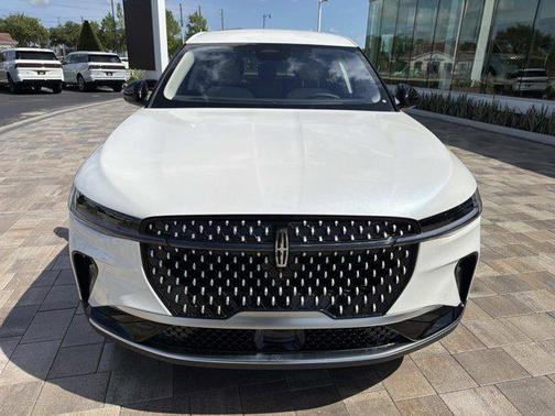 WHITE PLATINUM MET 3C 2026 Lincoln Nautilus Premiere