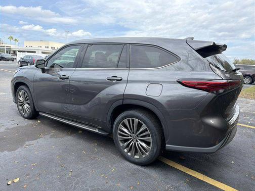 2021 Toyota Highlander Platinum