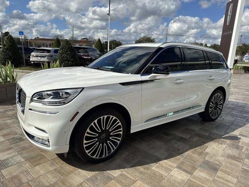 Pristine White Metallic Tri-Coat 2024 Lincoln Aviator Black Label AWD