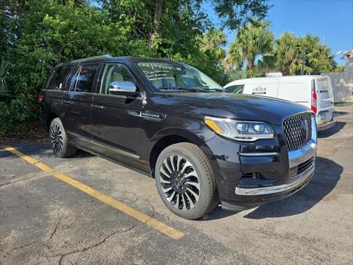 2022 Lincoln Navigator Black Label