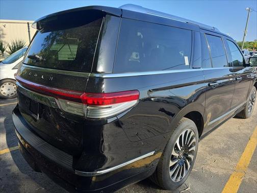 2022 Lincoln Navigator Black Label