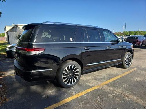 2022 Lincoln Navigator Black Label