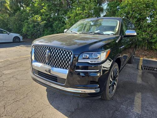 2022 Lincoln Navigator Black Label
