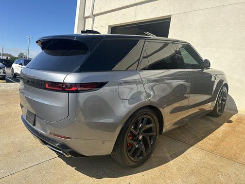 2024 Land Rover Range Rover Sport SE