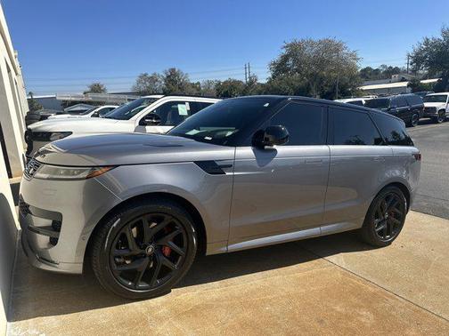 2024 Land Rover Range Rover Sport SE