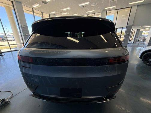 2024 Land Rover Range Rover Sport SE