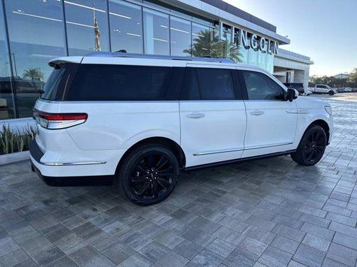 2024 Lincoln Navigator Reserve