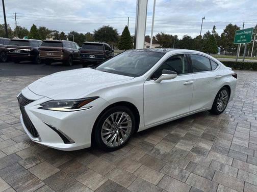 2022 Lexus ES 350 Ultra Luxury