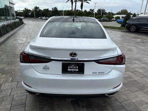 2022 Lexus ES 350 Ultra Luxury