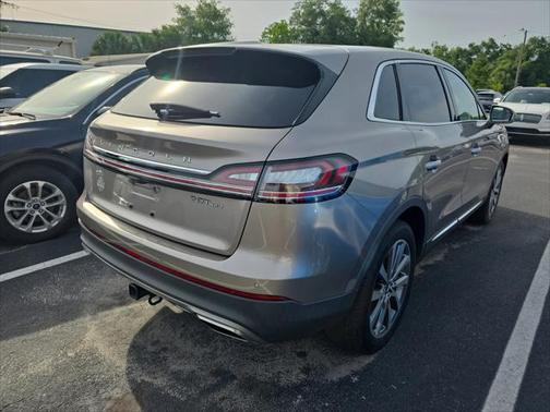 2019 Lincoln Nautilus Select