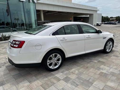 2018 Ford Taurus SEL