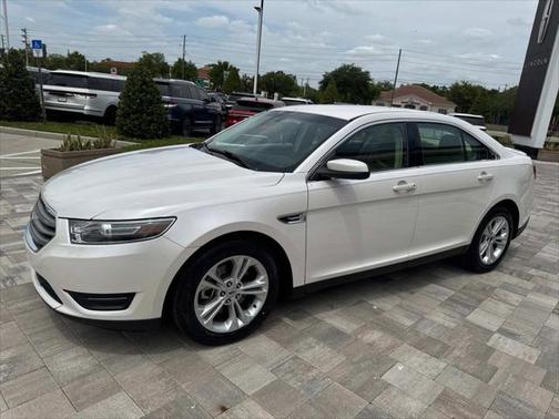 2018 Ford Taurus SEL