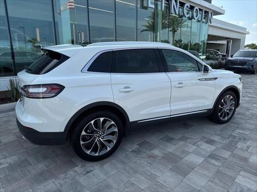 2022 Lincoln Nautilus Reserve