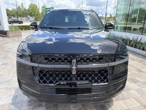 INFINITE BLACK MET CC 2026 Lincoln Navigator Reserve