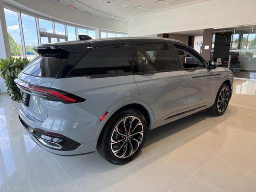 Gray Matter Clearcoat 2026 Lincoln Nautilus Reserve