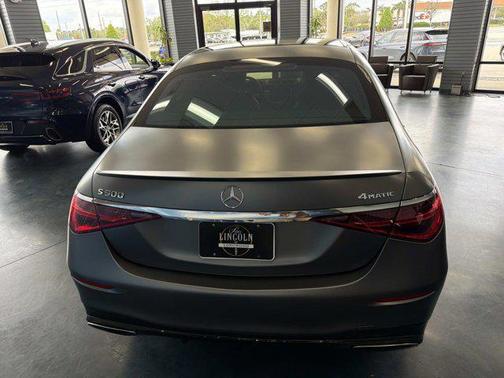 MANUFAKTUR Night Black Magno 2023 Mercedes-Benz S-Class 4MATIC