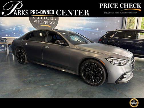 MANUFAKTUR Night Black Magno 2023 Mercedes-Benz S-Class 4MATIC