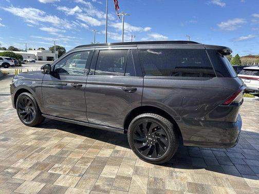 2025 Lincoln Navigator Reserve