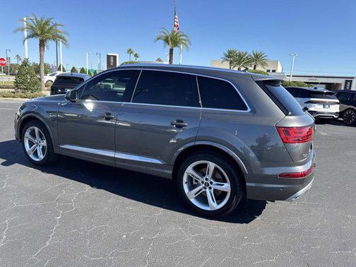 2019 Audi Q7 55 Prestige