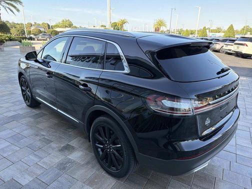 Infinite Black Metallic Clearcoat 2023 Lincoln Nautilus Reserve