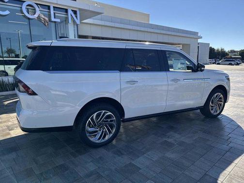 2025 Lincoln Navigator Reserve