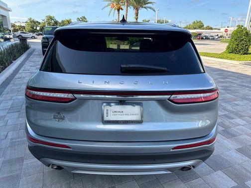 2022 Lincoln Corsair Standard