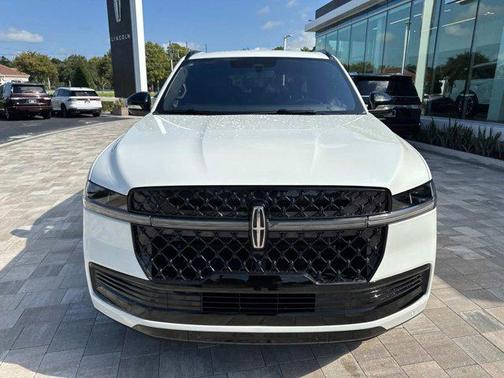 2025 Lincoln Navigator Reserve