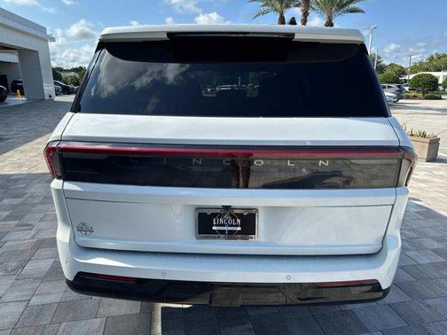 2025 Lincoln Navigator Reserve