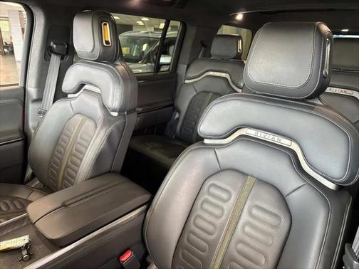 2023 Rivian R1S Adventure