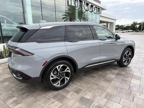 Gray Matter Clearcoat 2026 Lincoln Nautilus Premiere