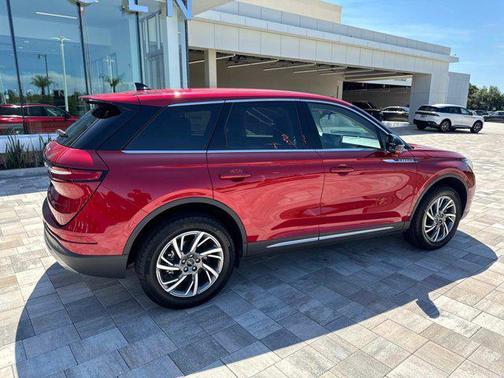 2025 Lincoln Corsair Premiere