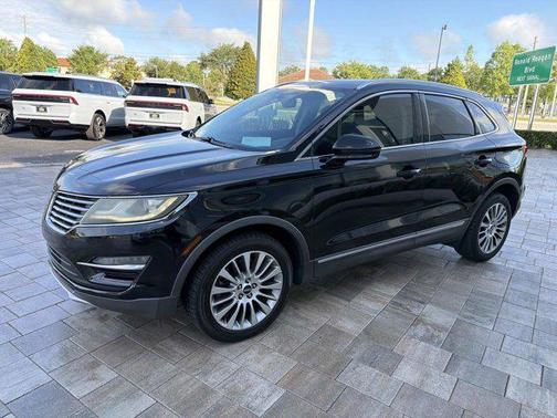 Diamond Black Metallic 2017 Lincoln MKC Reserve
