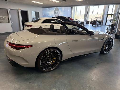 MANUFAKTUR Alpine Grey 2022 Mercedes-Benz AMG SL 63 Base