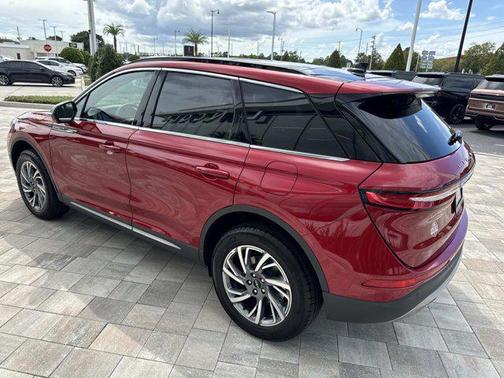 2025 Lincoln Corsair Premiere