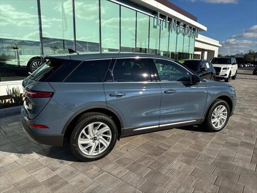 2025 Lincoln Corsair Premiere