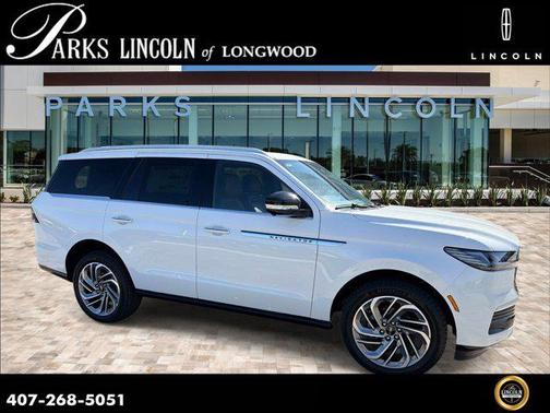 Pristine White Metallic Tri-Coat 2026 Lincoln Navigator Reserve