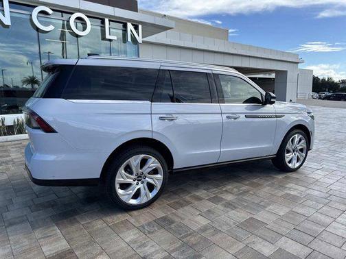 2025 Lincoln Navigator Black Label